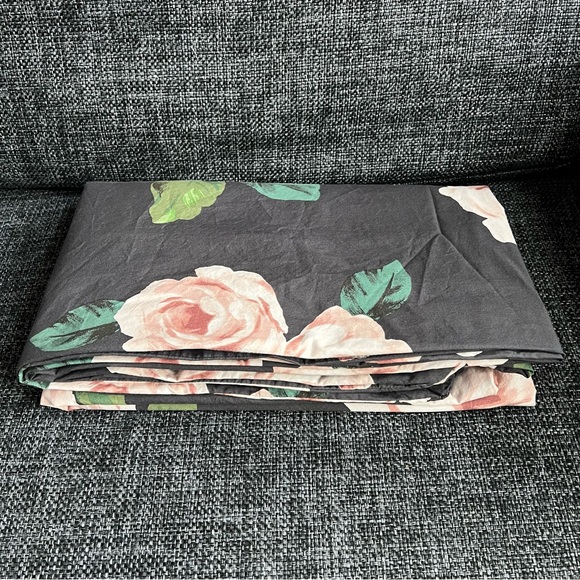 PB Teen x Emily & Meritt Covered in Roses Duvet Cover Size Twin - Picture 1 of 7